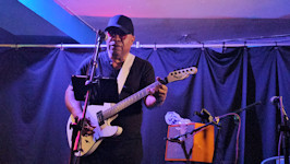 Tony's acoustic set 4